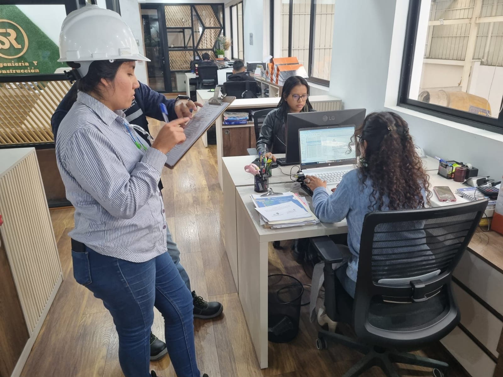Auditoría MINTRA – foto 1
